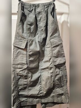Forever 21 Olive Green Cargo Skirt with Branded Waistband